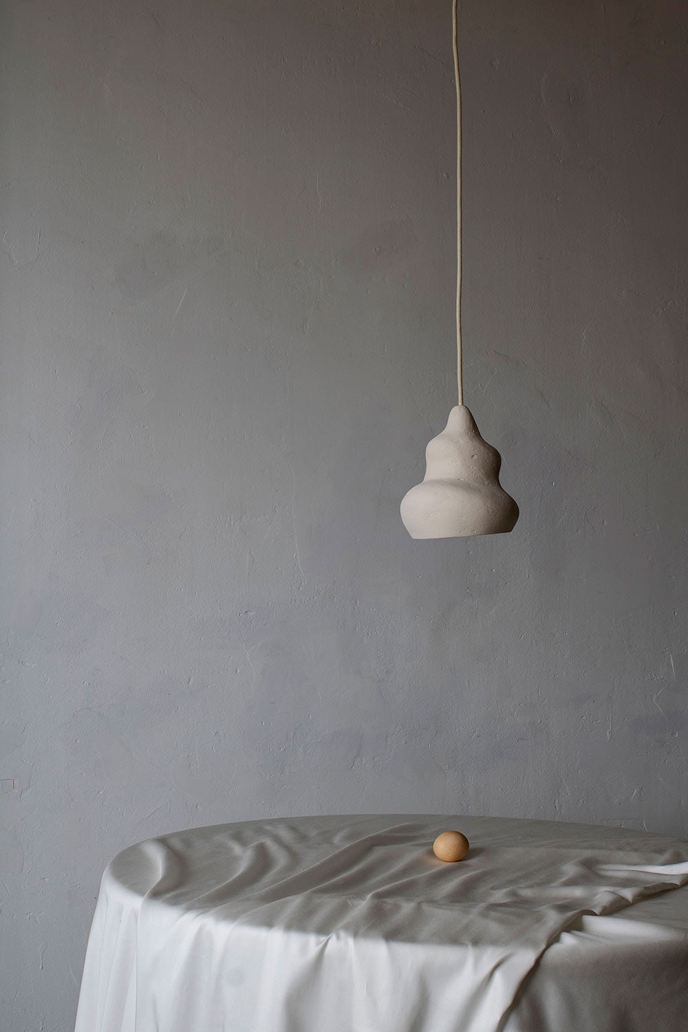 Afrodita statement pendant light