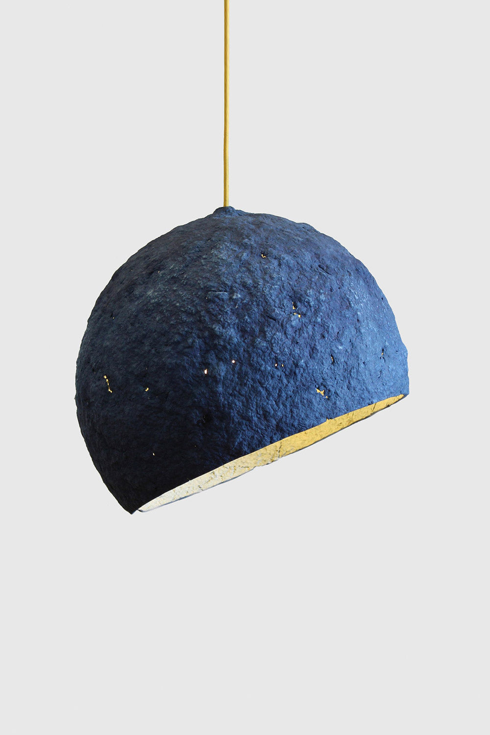 Paper mache lamp Pluto - Crea-Re Studio