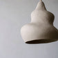 Afrodita – lámpara colgante escultural de papel maché