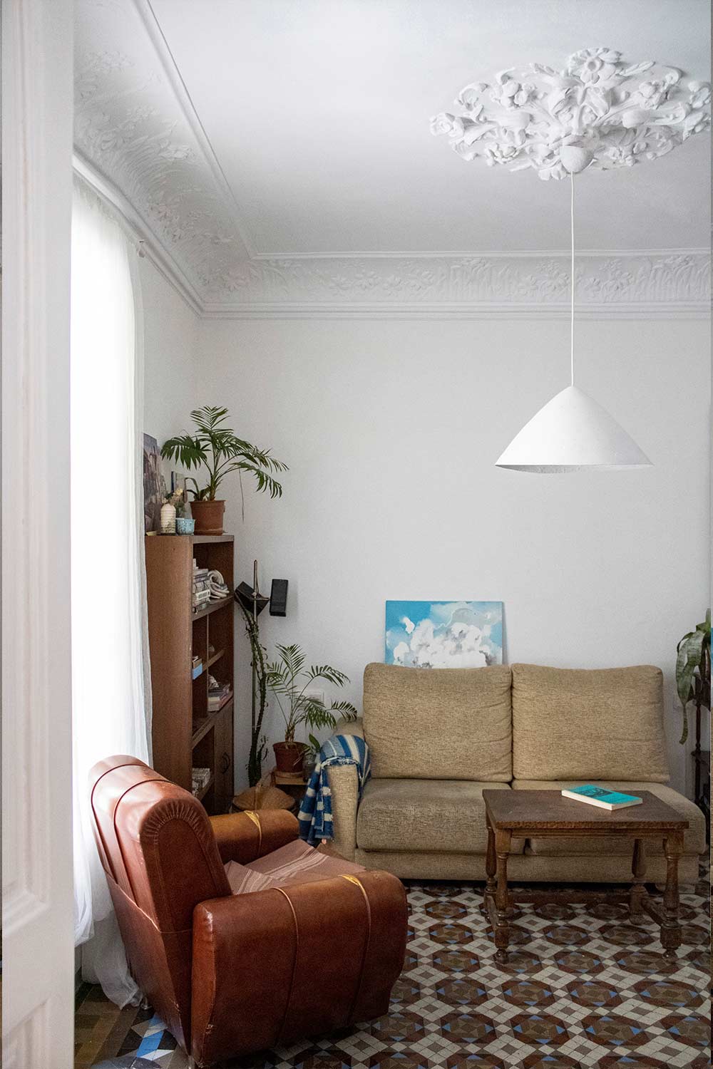 ceiling lights conica in white in the living room